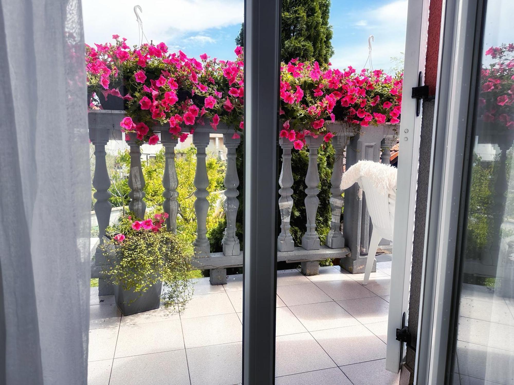 Deluxe Apartment Bluebay Oasis 파자나 외부 사진